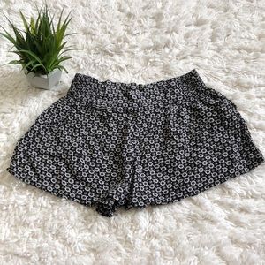 🔥5/35 sale🔥Old navy soft print shorts